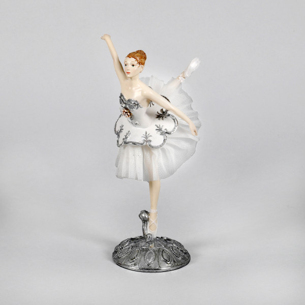 Poly Ballerina auf verziertem Sockel weiß/silber, 12.3x12x24cm