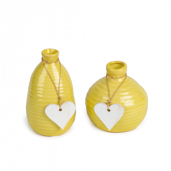 Keramik-Vase, 2 Mod sortiert, mit weißem Herz-Hänger, gelb glasiert, Höhe 10/13c